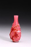 A RED OVERLAY PINK GLASS SNUFF BOTTLE