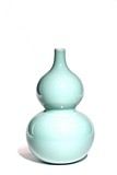 A CHINESE CELADON GLAZED DOUBLE GOURD VASE