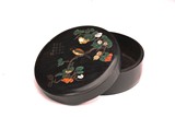 A CIRCULAR INLAID ZITAN 'BIRD AND FRUITS' BOX AND COVER