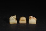 A GROUP OF THREE JADE SEALS 