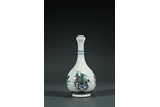 A CHINESE BLUE AND WHITE FAMILLE VERTE 'FIGURES' VASE 
