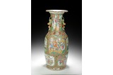 A LARGE CHINESE CANTON 'FAMILLE ROSE' FIGURES VASE
