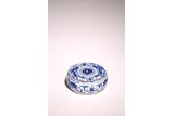 A BLUE AND WHITE DRAGON INCENSE HOLDER