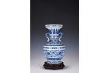 A CHINESE BLUE AND WHITE 'FLOWERS' VASE