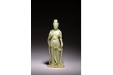 A LARGE CHINESE WHITE JADE CARVED 'GUANYIN' FIGURE