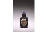 A CHINESE GLASS MOTHER OF PEARL INLAY SNUFF BOTTLE