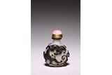 A BLACK OVERLAY GLASS SNUFF BOTTLE