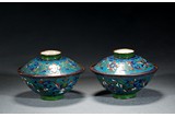 A PAIR OF CLOISONNE ENAMEL BOWLS WITH COVER