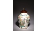 A CHINESE FAMILLE VERTE FIGURES JAR 