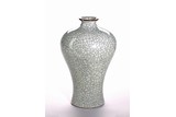 A CHINESE GE-TYPE MEIPING VASE